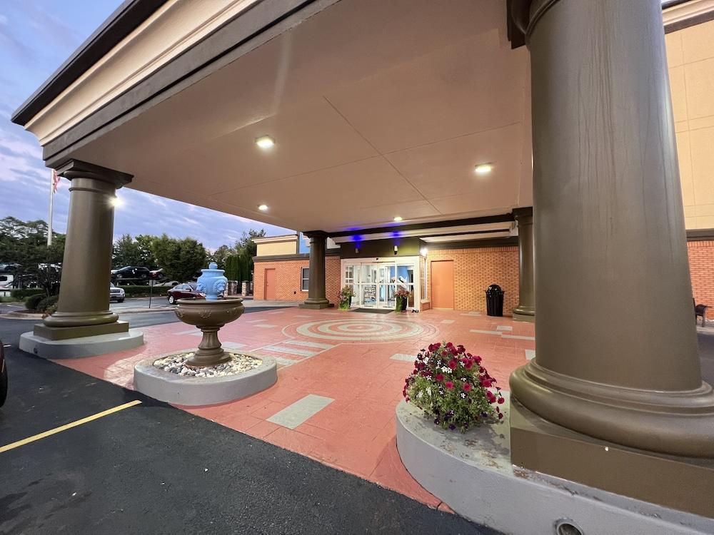 Clarion Pointe Madison Huntsville photo 48