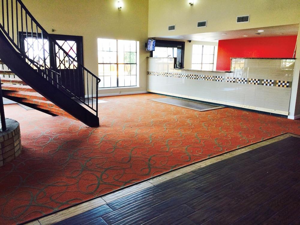 Americas Best Value Inn Texarkana photo 10