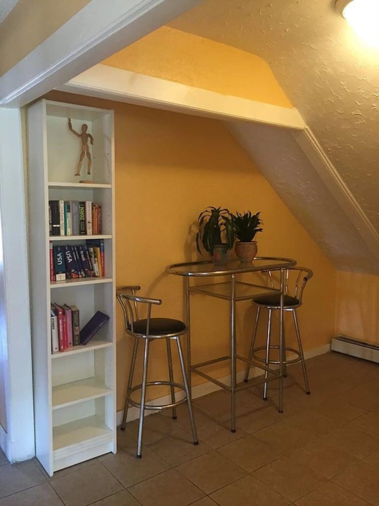 Providence Hostel and Guesthouse photo 4