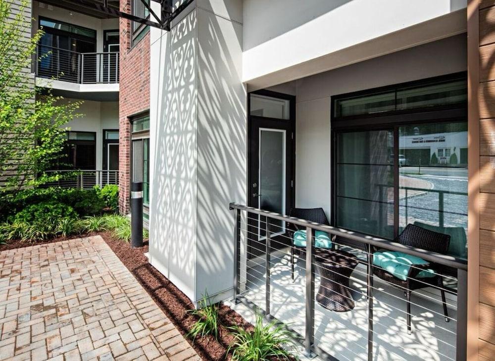 Kings Point Lux Suites photo 1