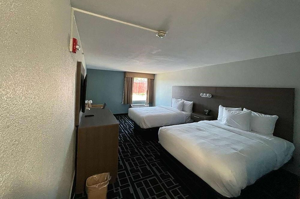 Baymont by Wyndham Chattanooga/Eastridge photo 11
