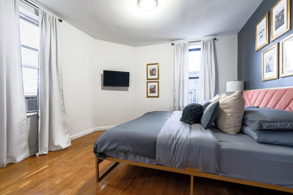 Elegant Harlem Suites photo 28