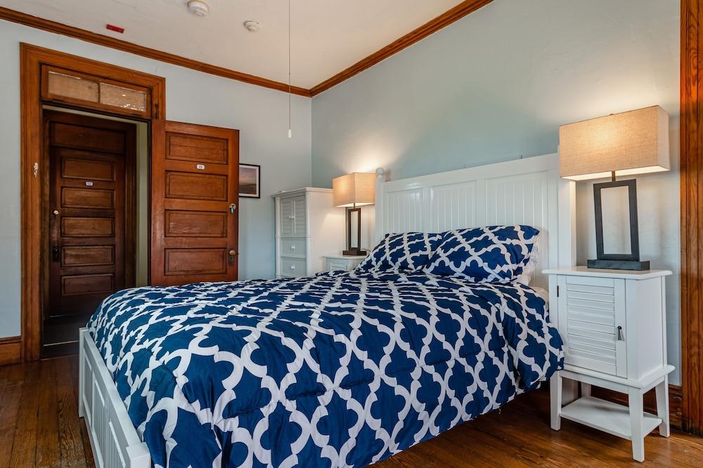 Narragansett Inn photo 63