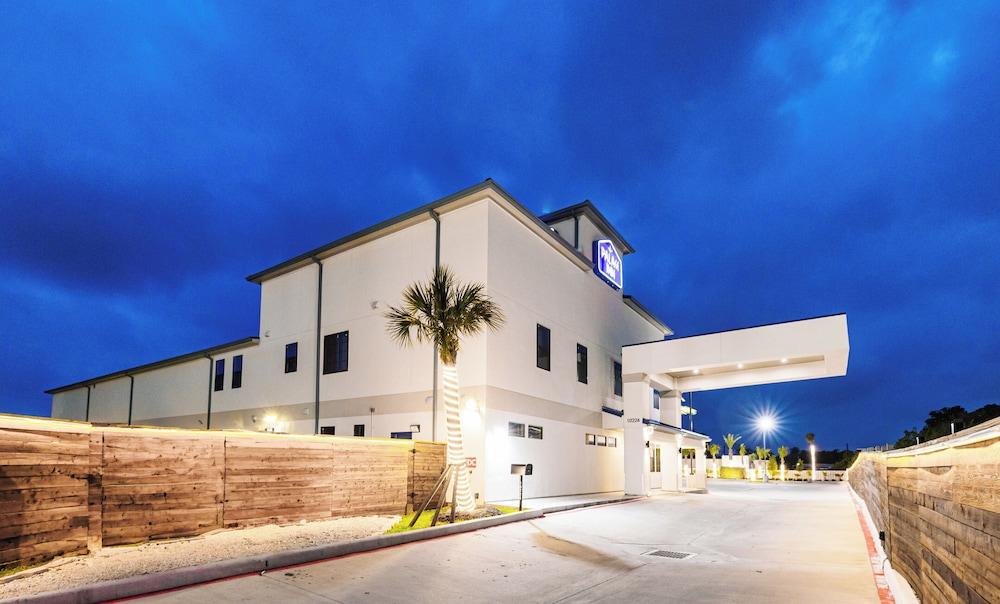 Palace Inn Blue Edgebrook photo 35