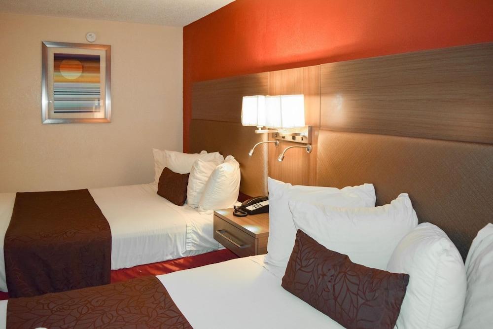 American Inn & Suites West Memphis I-40/I-55 photo 13