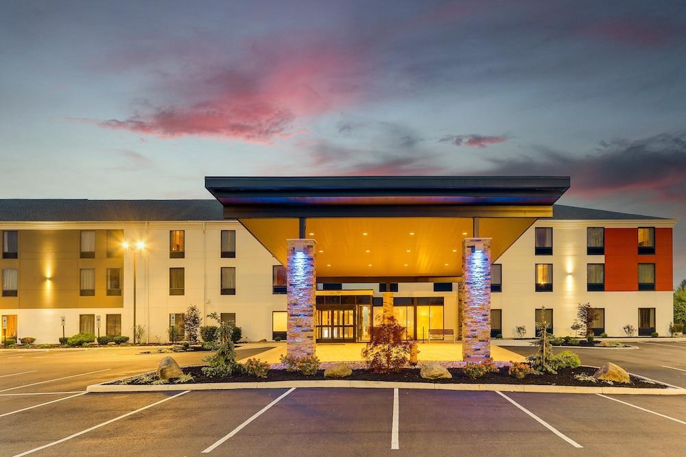 Holiday Inn Express & Suites Troy by IHG photo 67