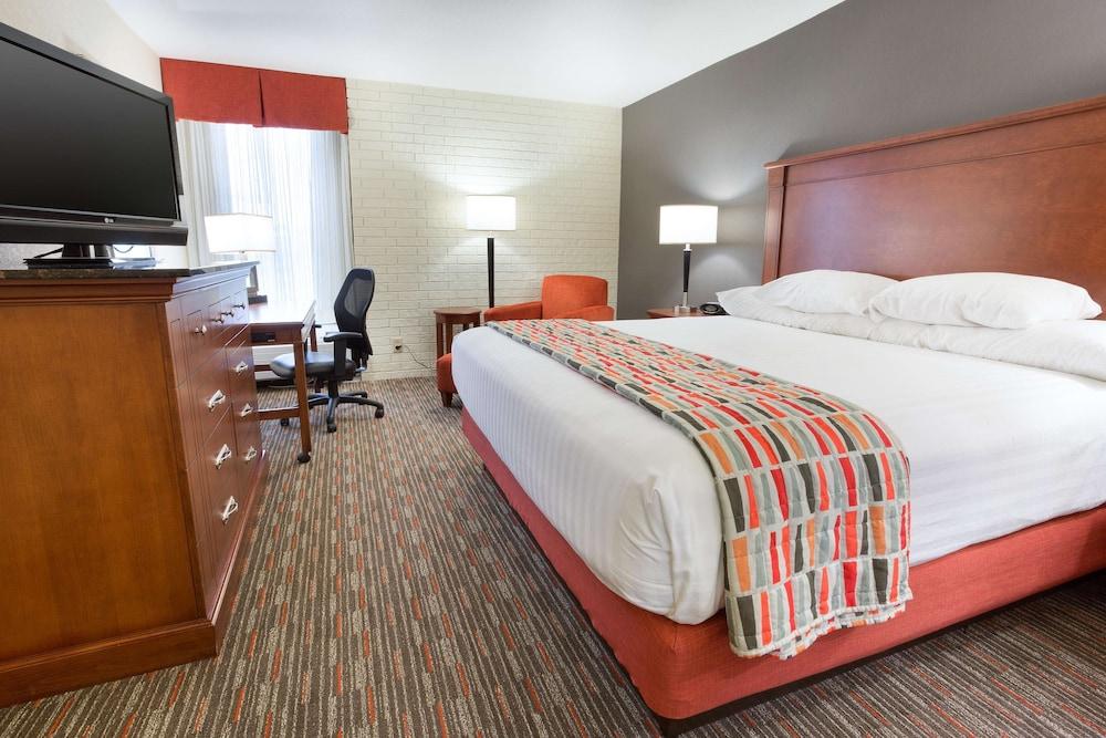 Drury Inn & Suites Joplin photo 12