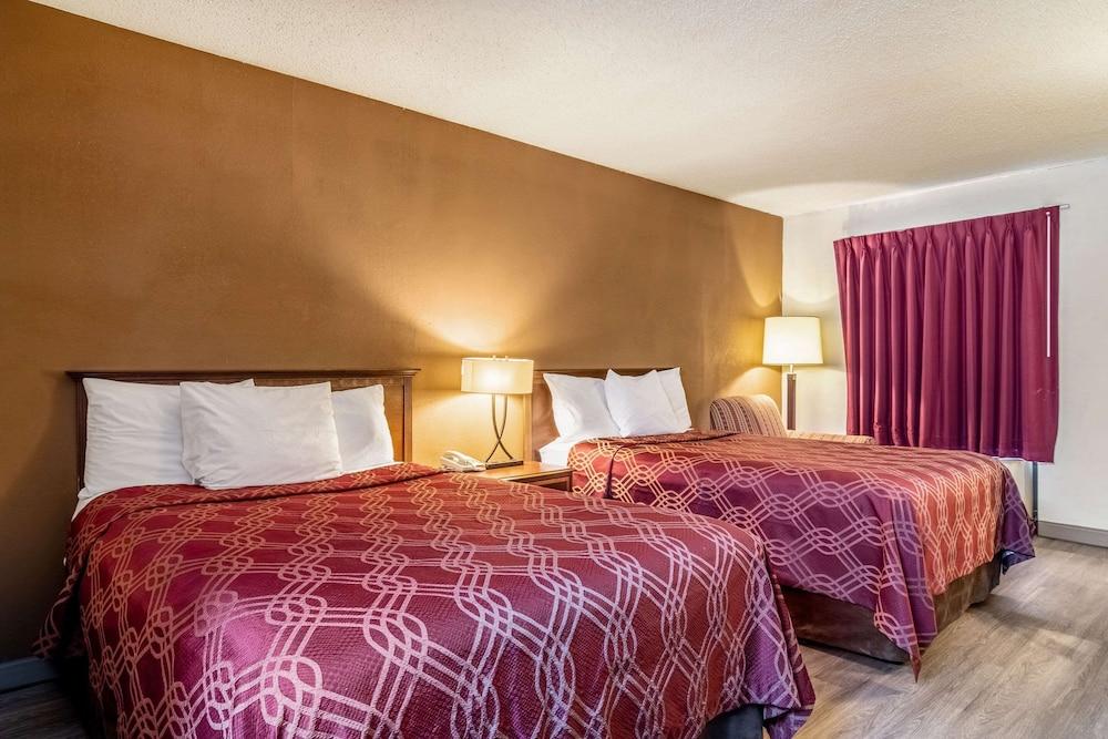 Econo Lodge Acworth East photo 26