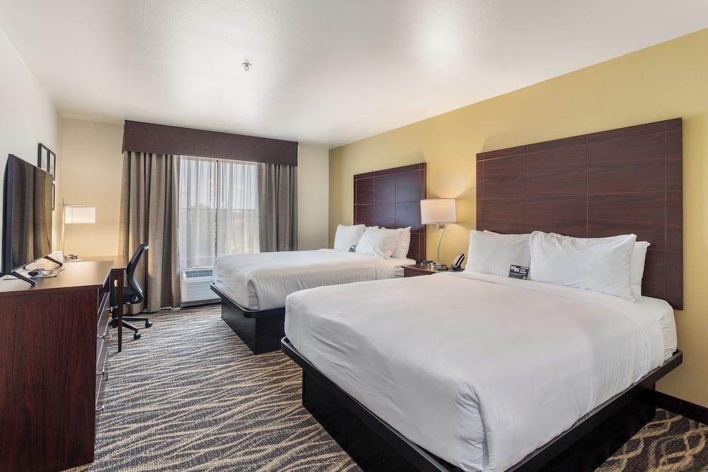 Cobblestone Hotel & Suites - Waukesha photo 14