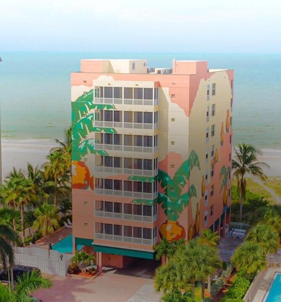Casa Playa Beach Resort photo 77