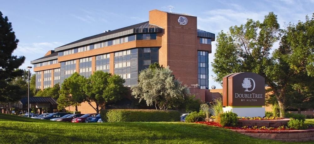 DoubleTree by Hilton Denver - Westminster photo 1