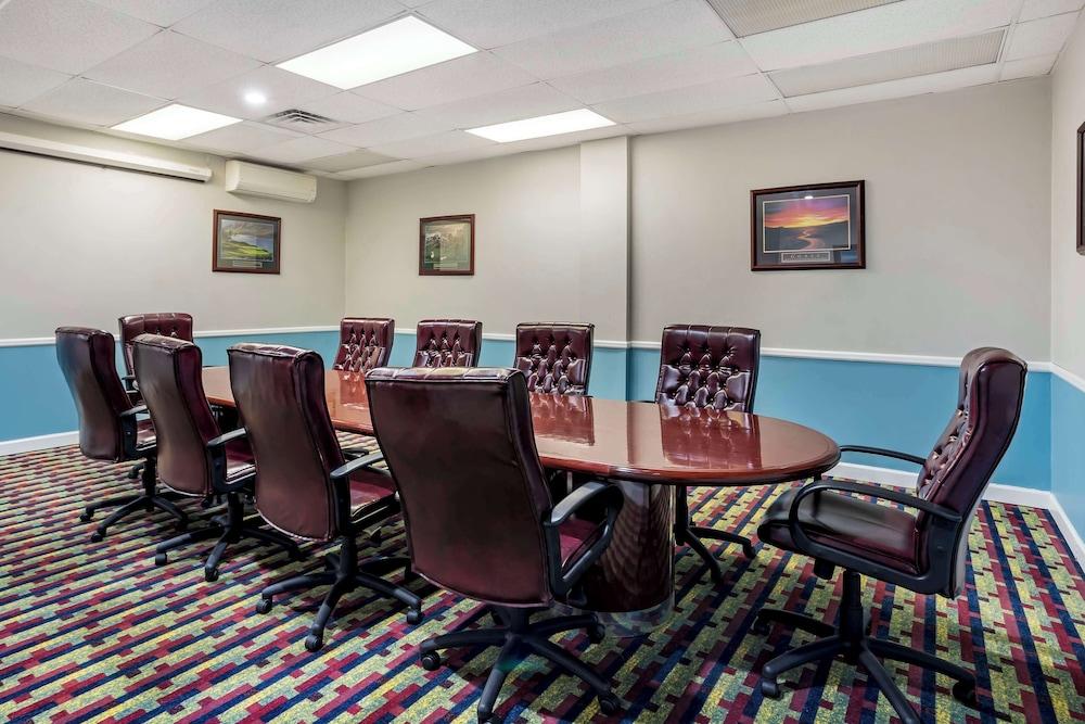Best Western Rutgers University Hotel photo 27
