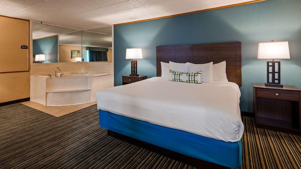 Best Western Woodhaven Inn photo 32