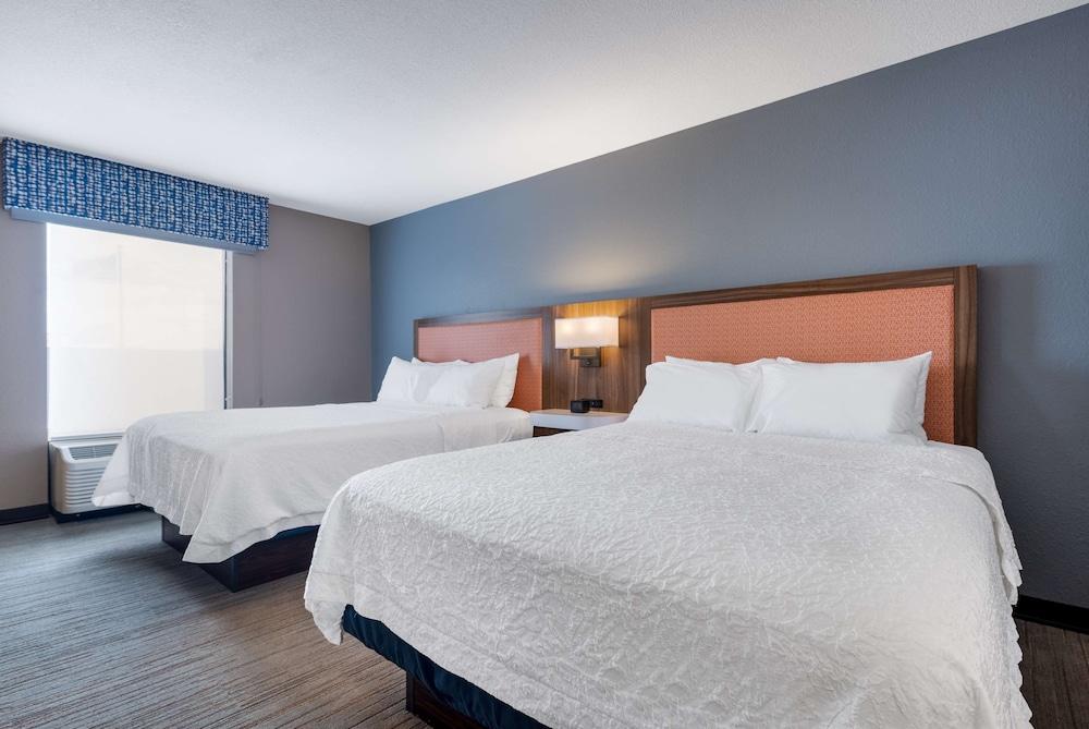 Hampton Inn St. Robert/Ft. Leonard Wood photo 39