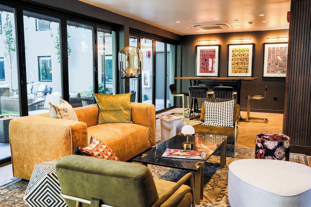 voco The Darwin Atlanta Midtown by IHG photo 62