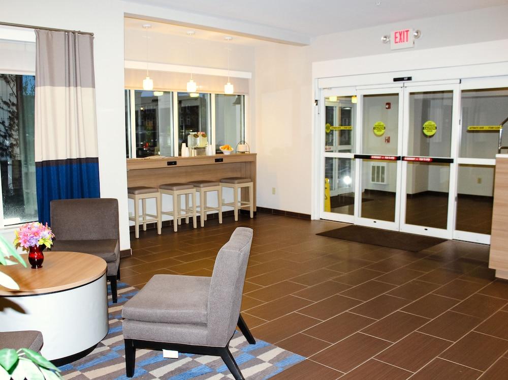 Microtel by Wyndham Penn Yan Finger Lakes Region photo 49