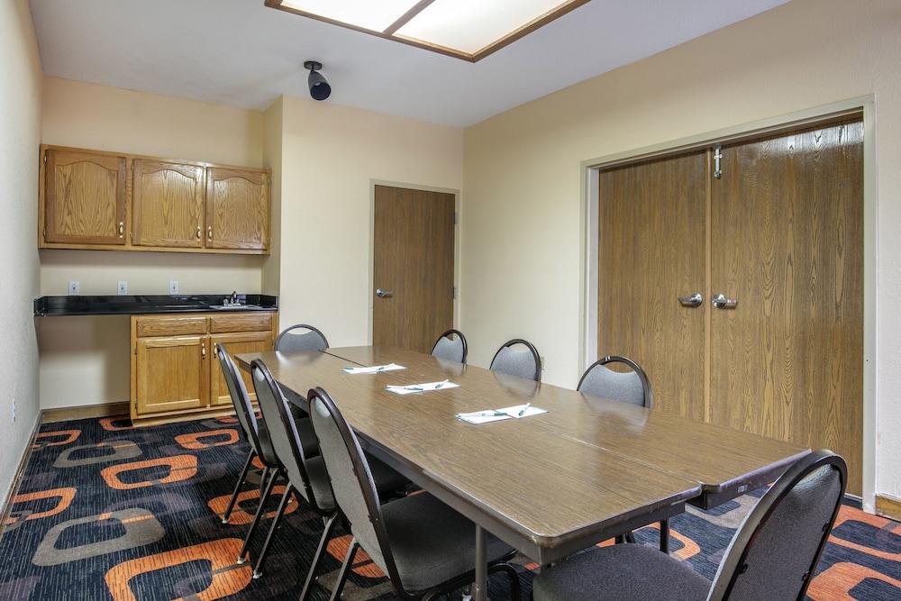 Quality Inn Rogersville photo 23