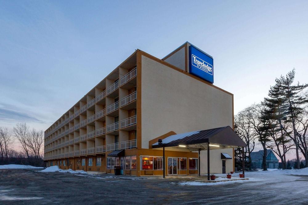 Travelodge by Wyndham Cleveland Airport photo 24