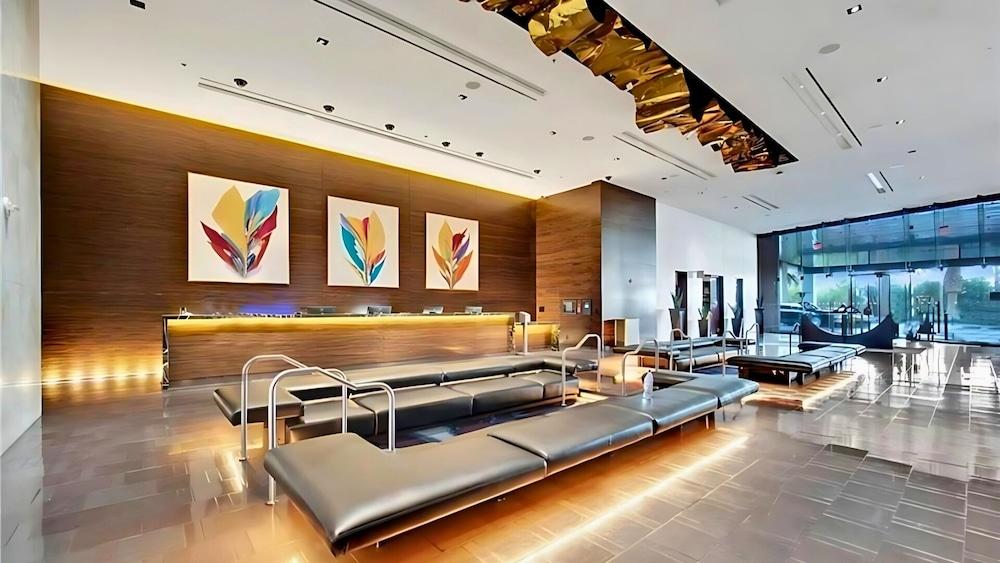 One Bedroom | 1.5 Baths & Living Room | Jet Tub – Palms Place StripSuite photo 15