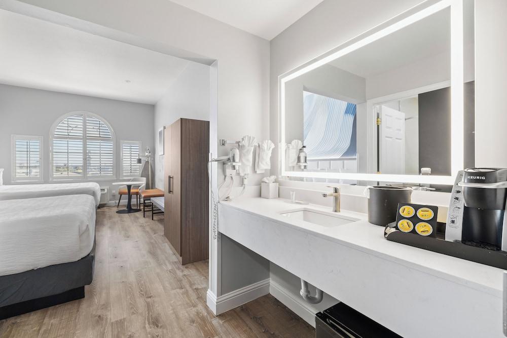 Hotel Skye SFO photo 6