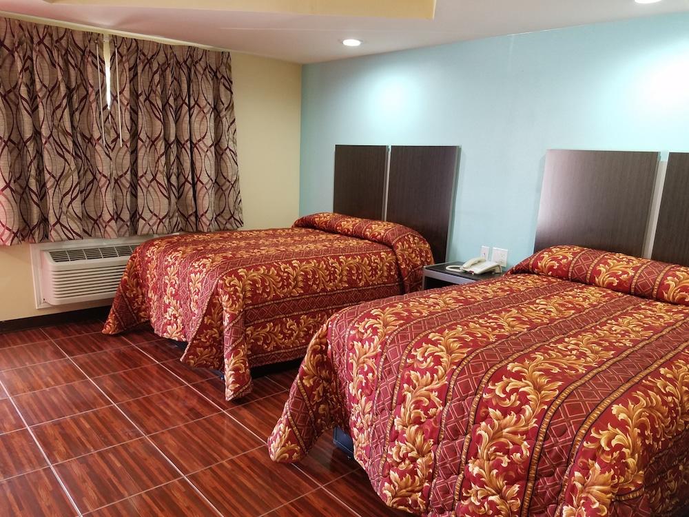 Luxury Inn & RV Park photo 18