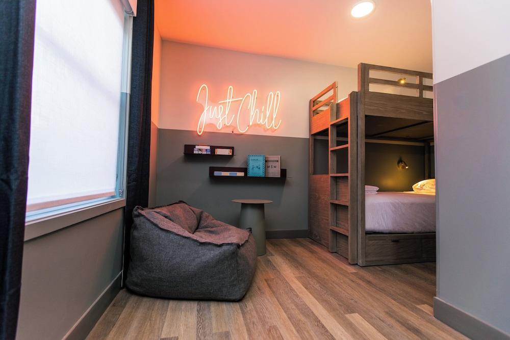voco The Darwin Atlanta Midtown by IHG photo 3