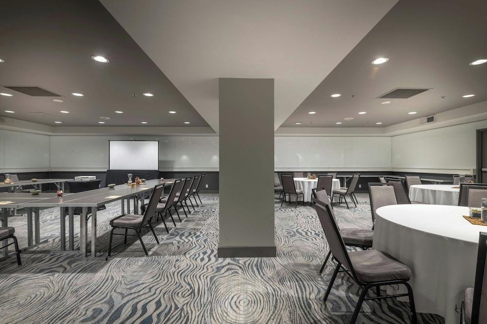 Renaissance Reno Downtown Hotel & Spa photo 40