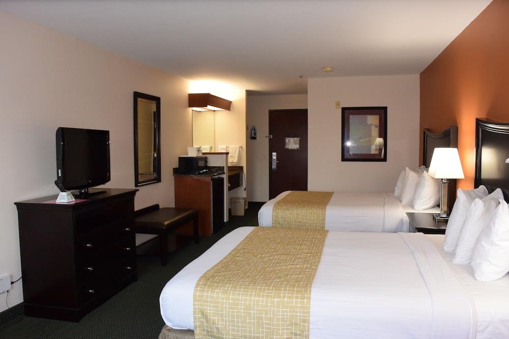 Travelodge Suites by Wyndham Newberg photo 86