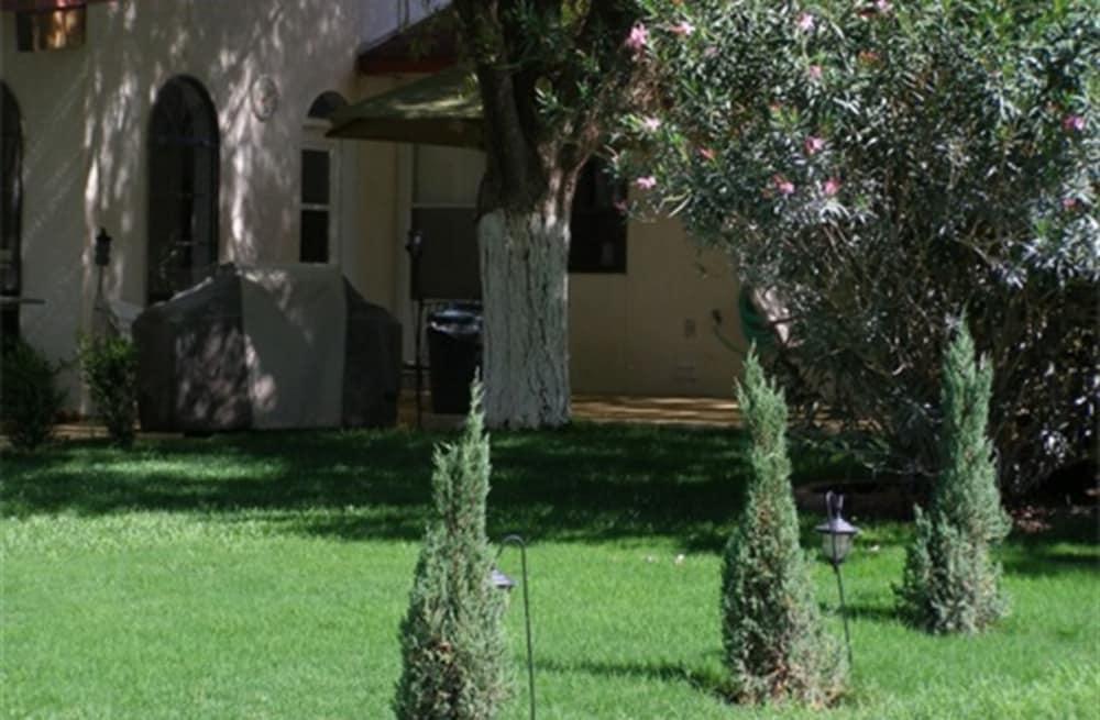 Tavares Inn photo 15