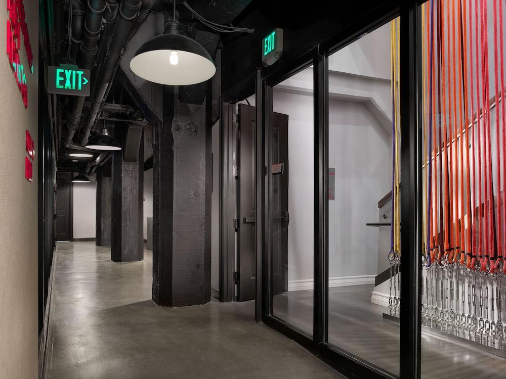 Axiom Hotel photo 50