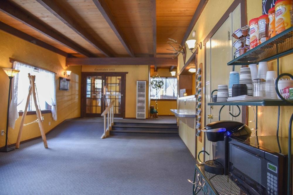 Alpine Lodge photo 2