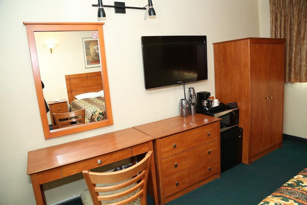 JFK Inn photo 33