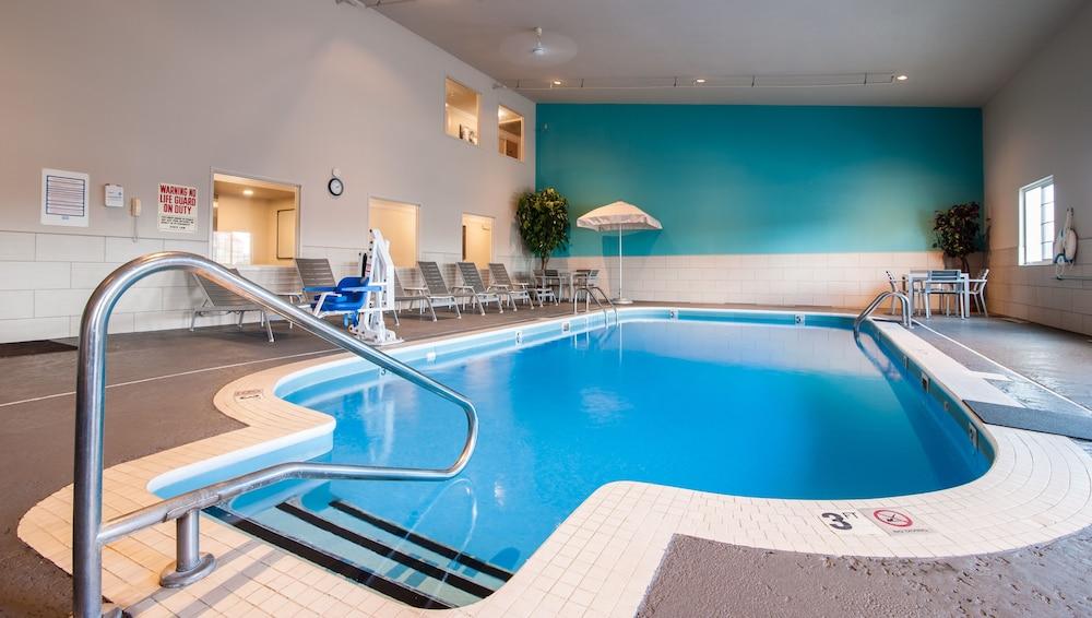 Best Western Plus University Park Inn & Suites photo 6