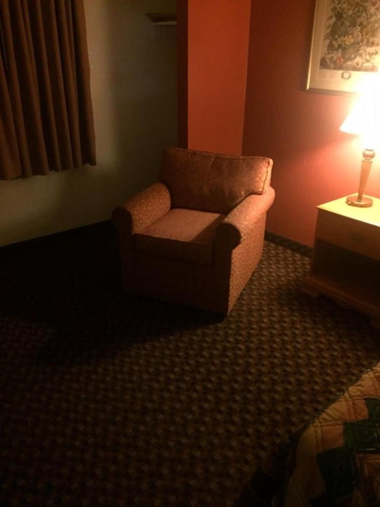 Luxury Inn & Suites photo 27