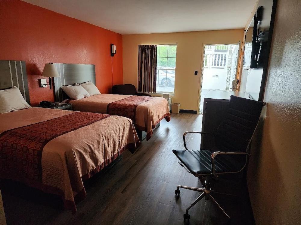 Key West Inn - Clanton photo 6