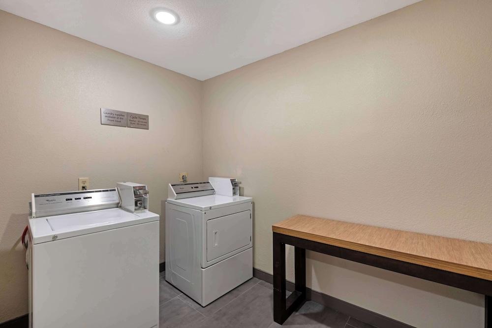 Best Western Plus Fort Worth North photo 26