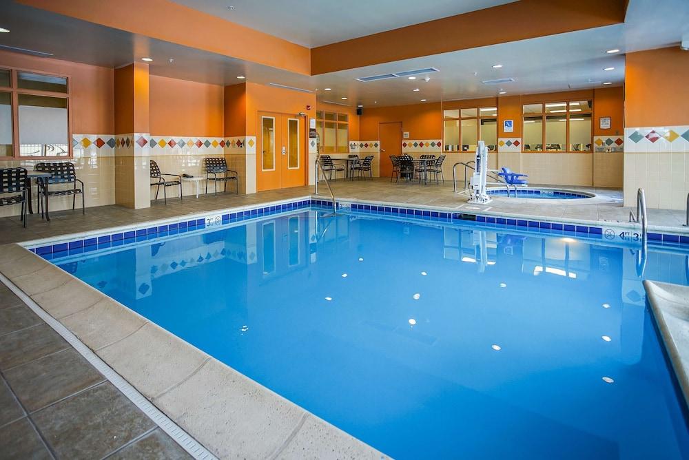 Wyndham Garden Kankakee photo 21