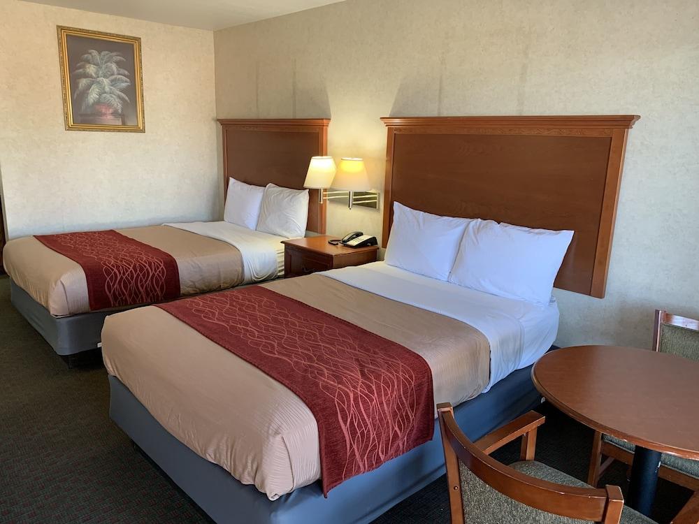 Coachman's Inn Motel photo 11