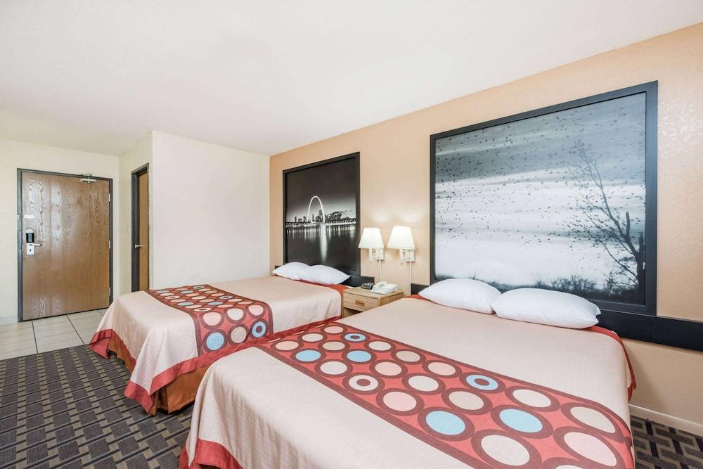 Super 8 by Wyndham Lebanon photo 12