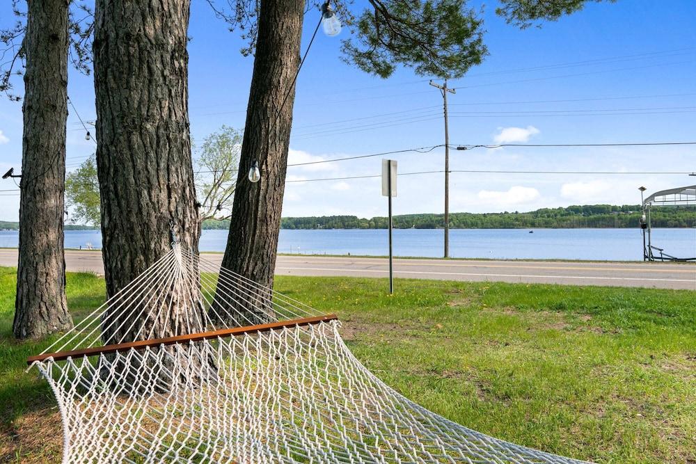 South Arm Retreats photo 7