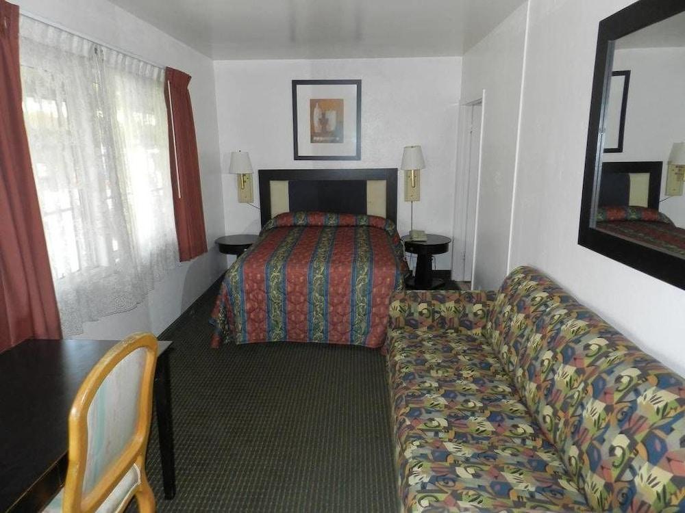 Starlite Motel photo 11