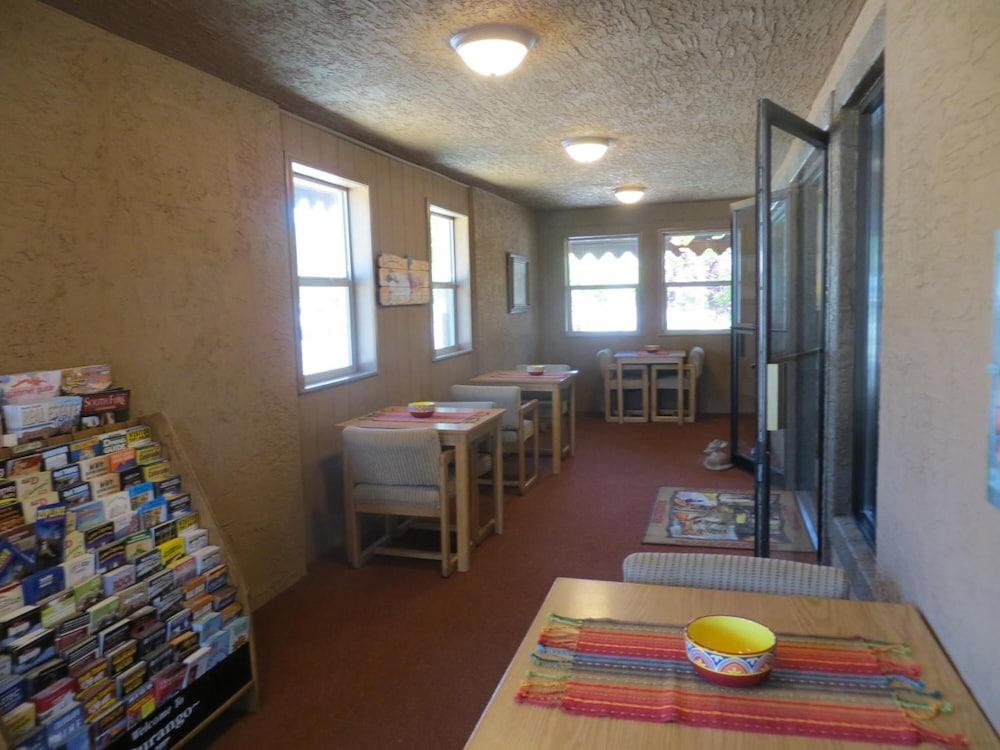 Adobe Inn photo 20