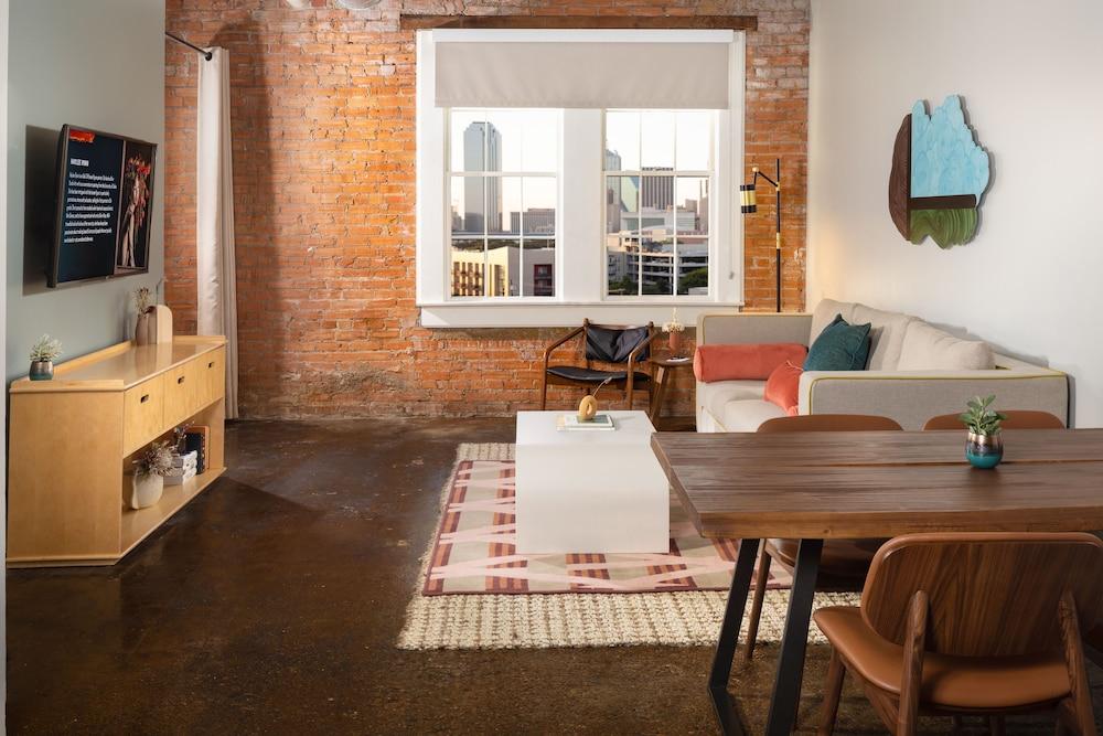 Canvas Hotel Dallas photo 24