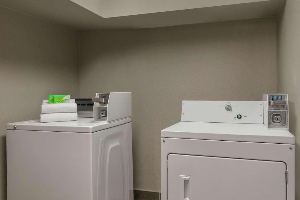 Country Inn & Suites by Radisson, Roanoke Rapids, NC photo 15