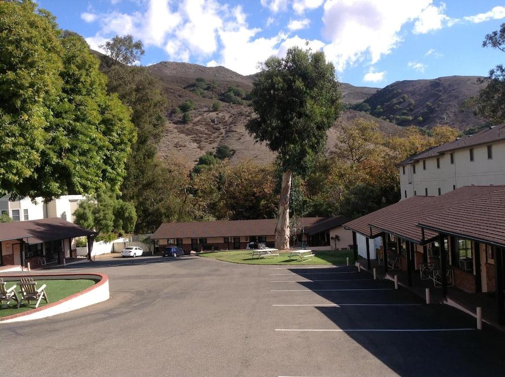 Peach Tree Inn photo 1