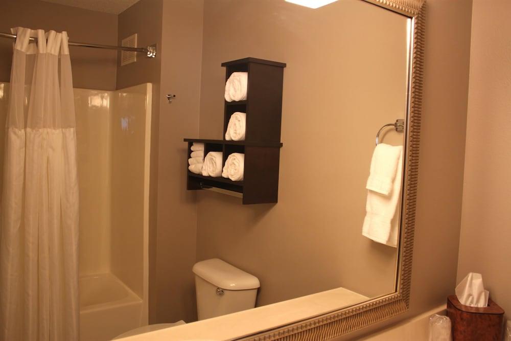 GrandStay Hotel & Suites photo 27