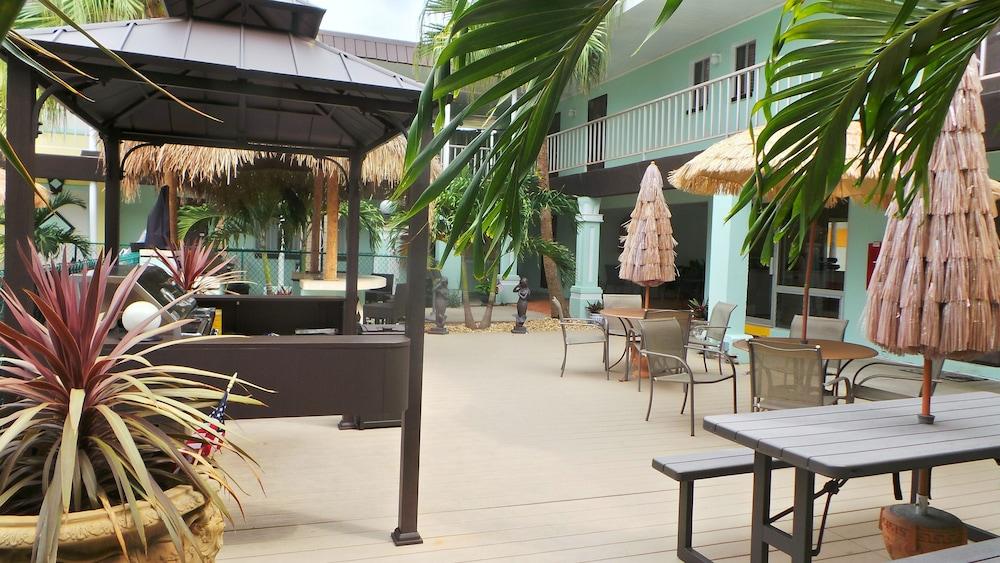 Island House Hotel photo 53
