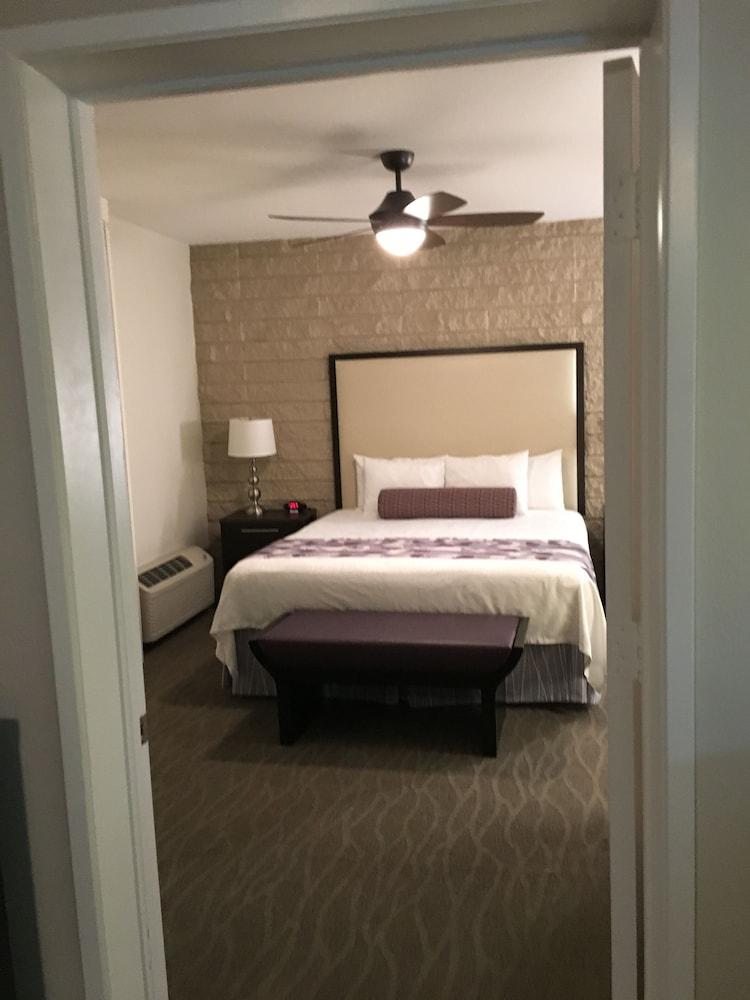 GetAways at Palm Springs Tennis Club photo 28