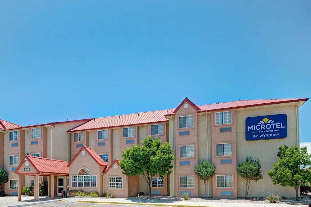 Microtel Inn & Suites by Wyndham Albuquerque West photo 1