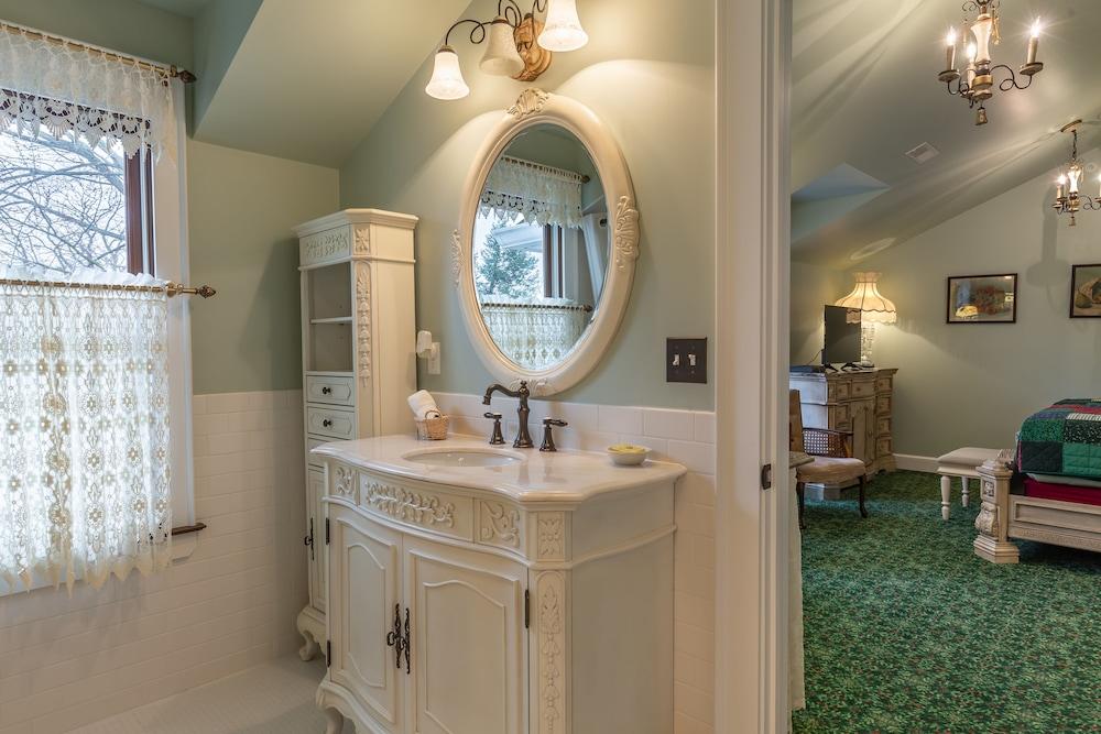 Steele Mansion photo 55